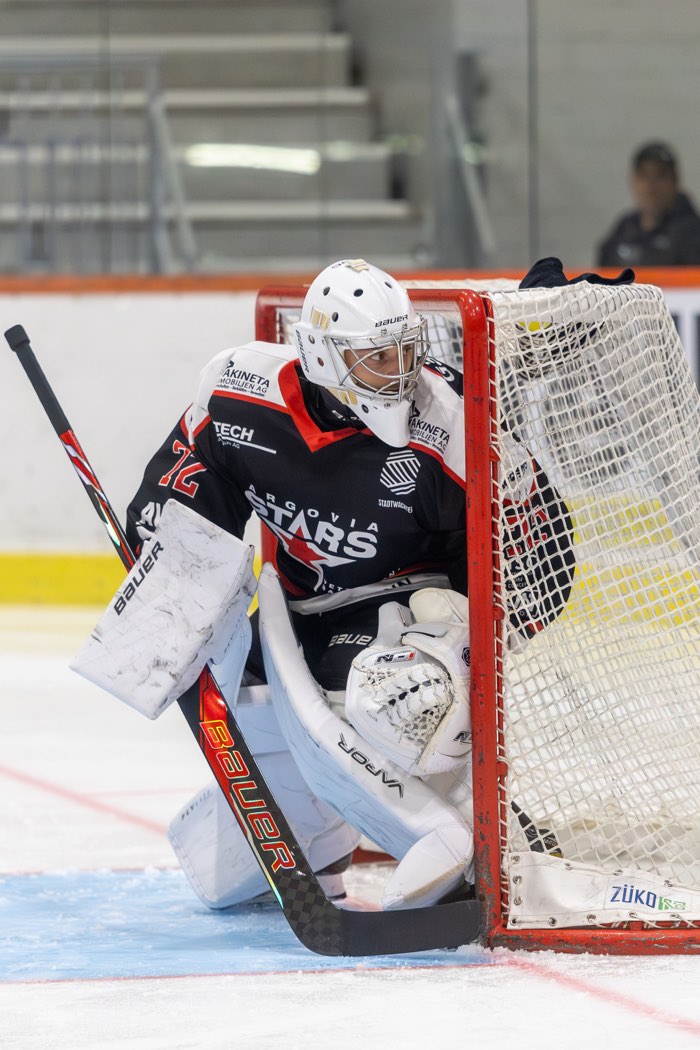 Gianluca im Tor der Argovia Stars, tief in der Goalie-Position